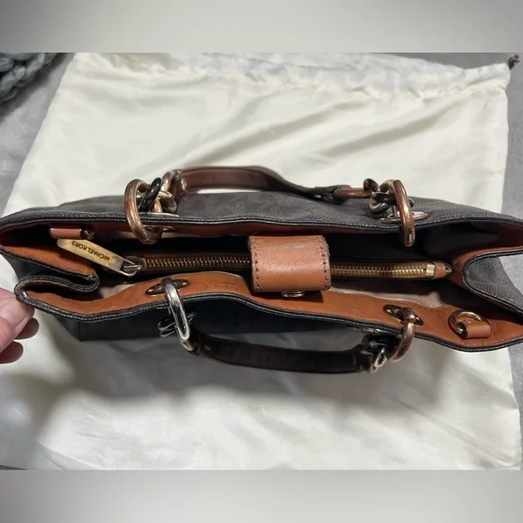 Micheal Kors Signature Tote - Picture 6 of 14